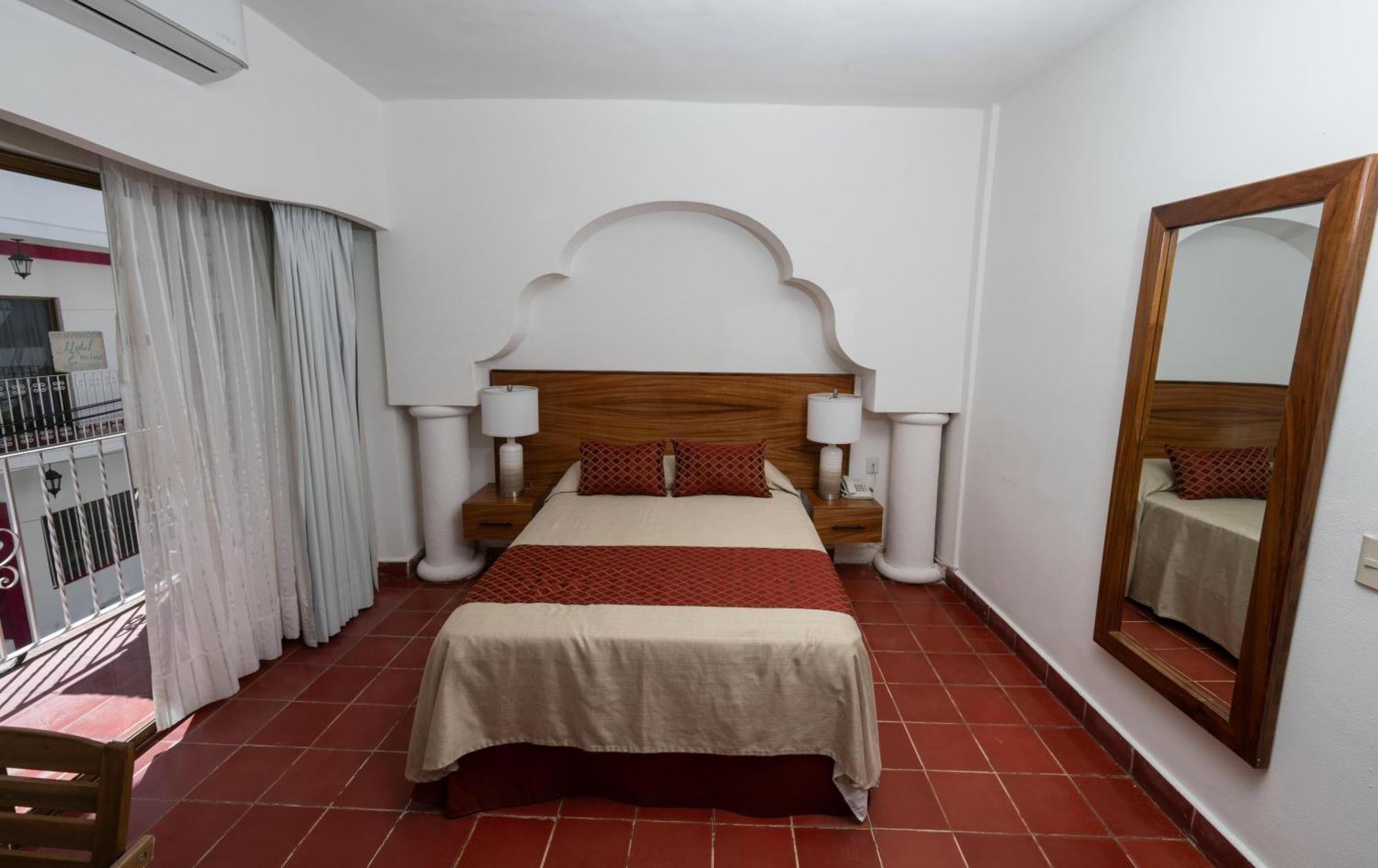 Hotel Encino Malecon Centro Puerto Vallarta Zimmer foto
